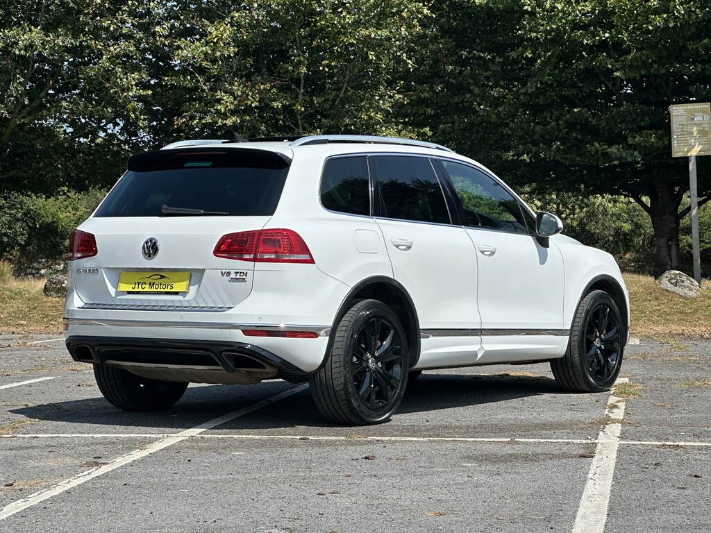 Volkswagen Touareg Suv 3.0 V6 Tdi Bluemotion Tech 262 R-line Tip DF15AYN White #3