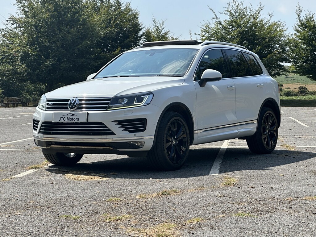 Volkswagen Touareg Suv 3.0 V6 Tdi Bluemotion Tech 262 R-line Tip DF15AYN White #2