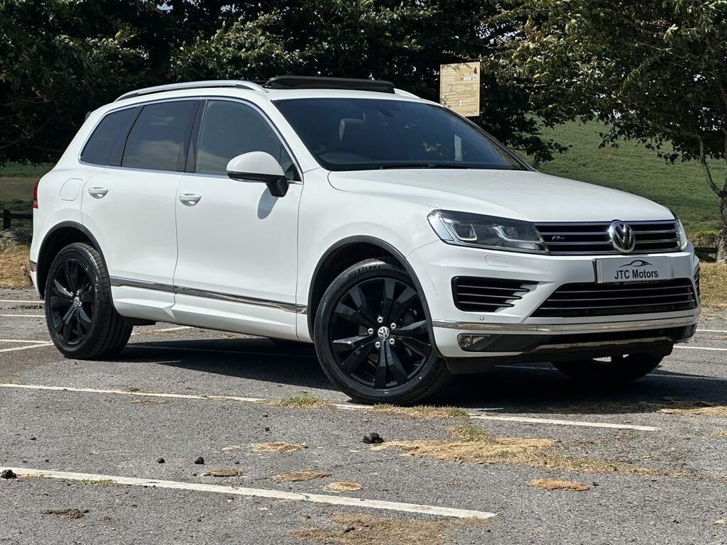 Volkswagen Touareg Suv 3.0 V6 Tdi Bluemotion Tech 262 R-line Tip DF15AYN White