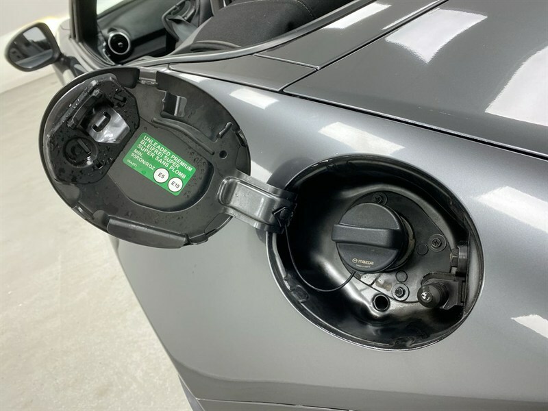 Mazda MX-5 1.5 Skyactiv-g Sport Convertible Black #28