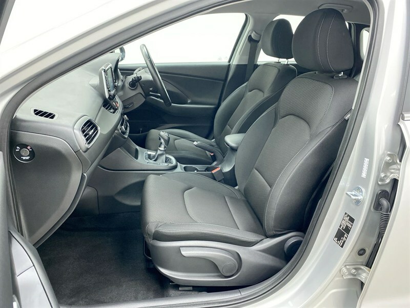 Hyundai I30 1.0 T-gdi 120Ps Se Silver #52