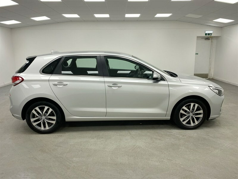 Hyundai I30 1.4T Gdi Se Nav Silver #5