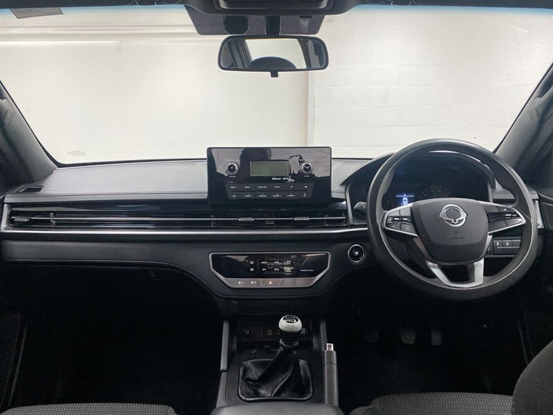 SsangYong Musso Double Cab Pick Up 202 Ex White #4