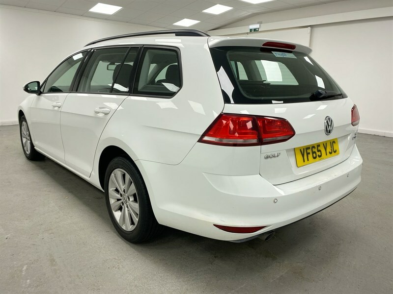 Volkswagen Golf 1.6 Tdi 110 Se Dsg White #3