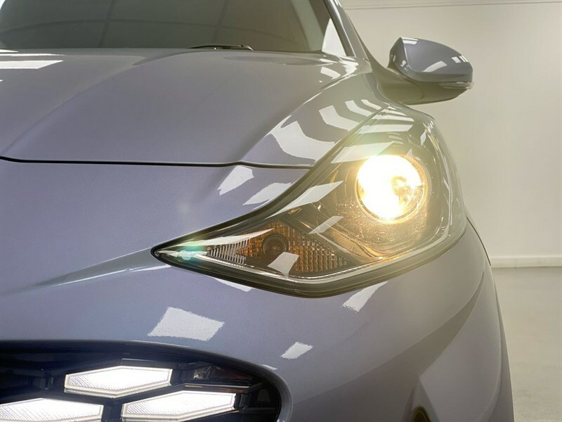 Hyundai I10 Hyundai I10 Se Connect Green #21