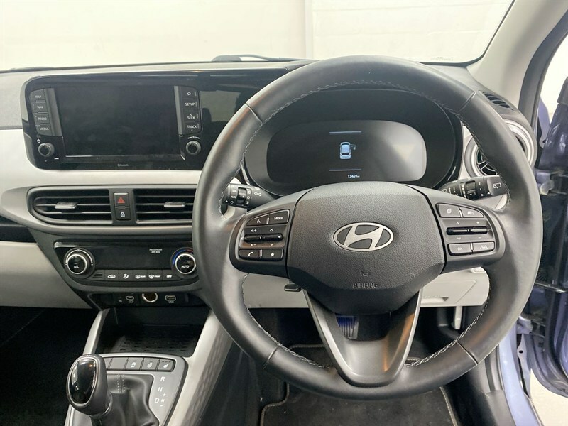 Hyundai I10 Hyundai I10 Se Connect Green #37