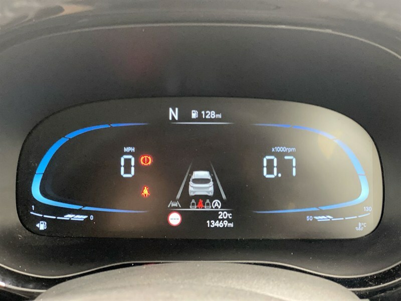 Hyundai I10 Hyundai I10 Se Connect Green #40