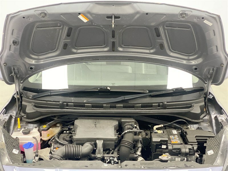 Hyundai I10 Hyundai I10 Se Connect Green #30