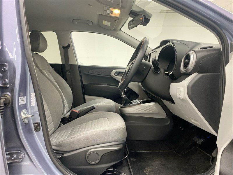 Hyundai I10 Hyundai I10 Se Connect Green #32