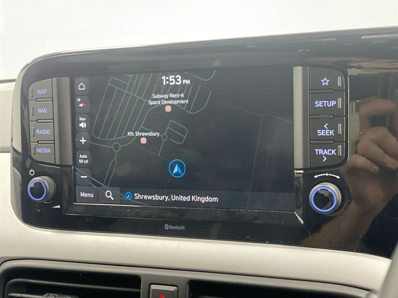 Hyundai I10 Hyundai I10 Se Connect Green #47