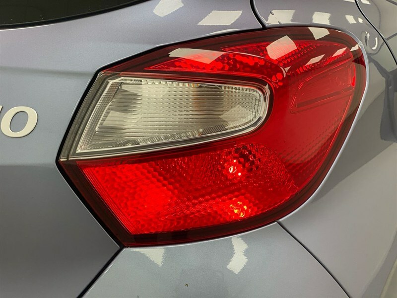 Hyundai I10 Hyundai I10 Se Connect Green #23
