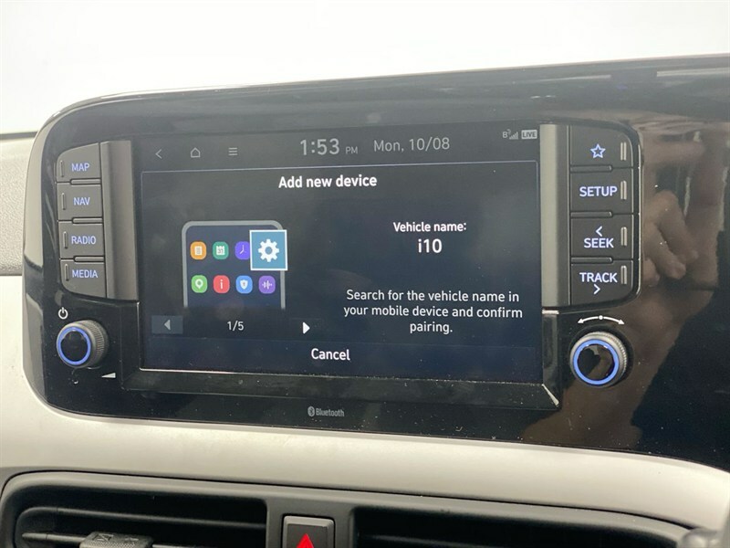 Hyundai I10 Hyundai I10 Se Connect Green #49