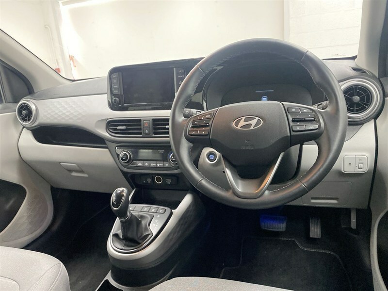 Hyundai I10 Hyundai I10 Se Connect Green #33