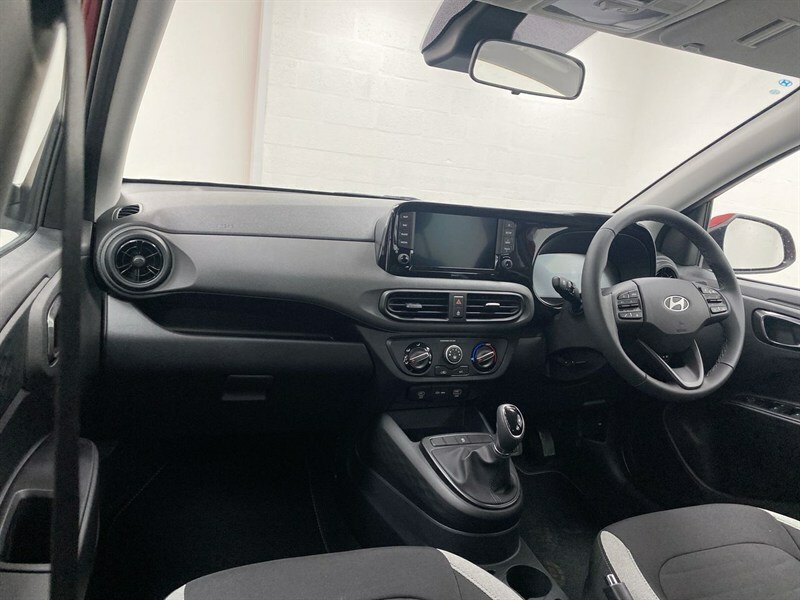 Hyundai I10 1.0 63 Advance Nav Red #2