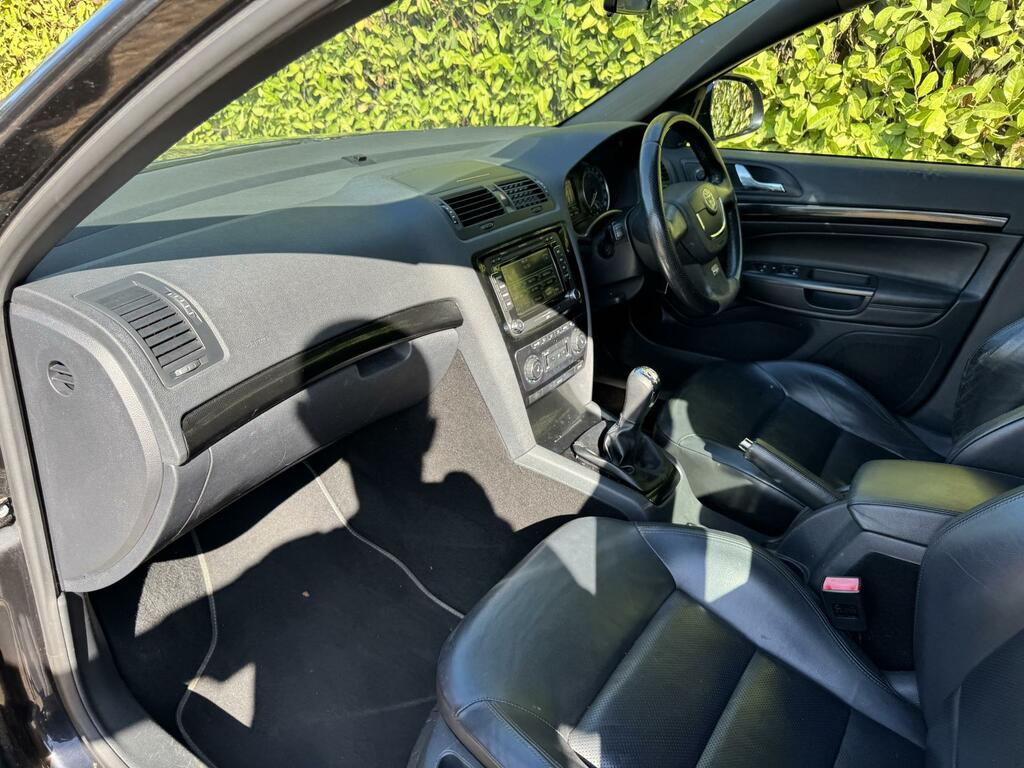 Skoda Octavia Skoda Octavia 1.8 Tsi Laurin Klement Hatchback 5 Grey #18