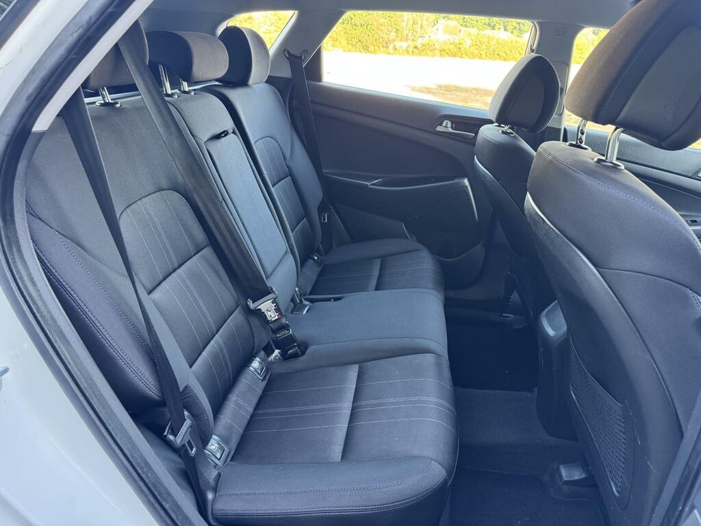 Hyundai Tucson 1.6 Gdi Blue Drive Se Nav Suv Eu Red #18