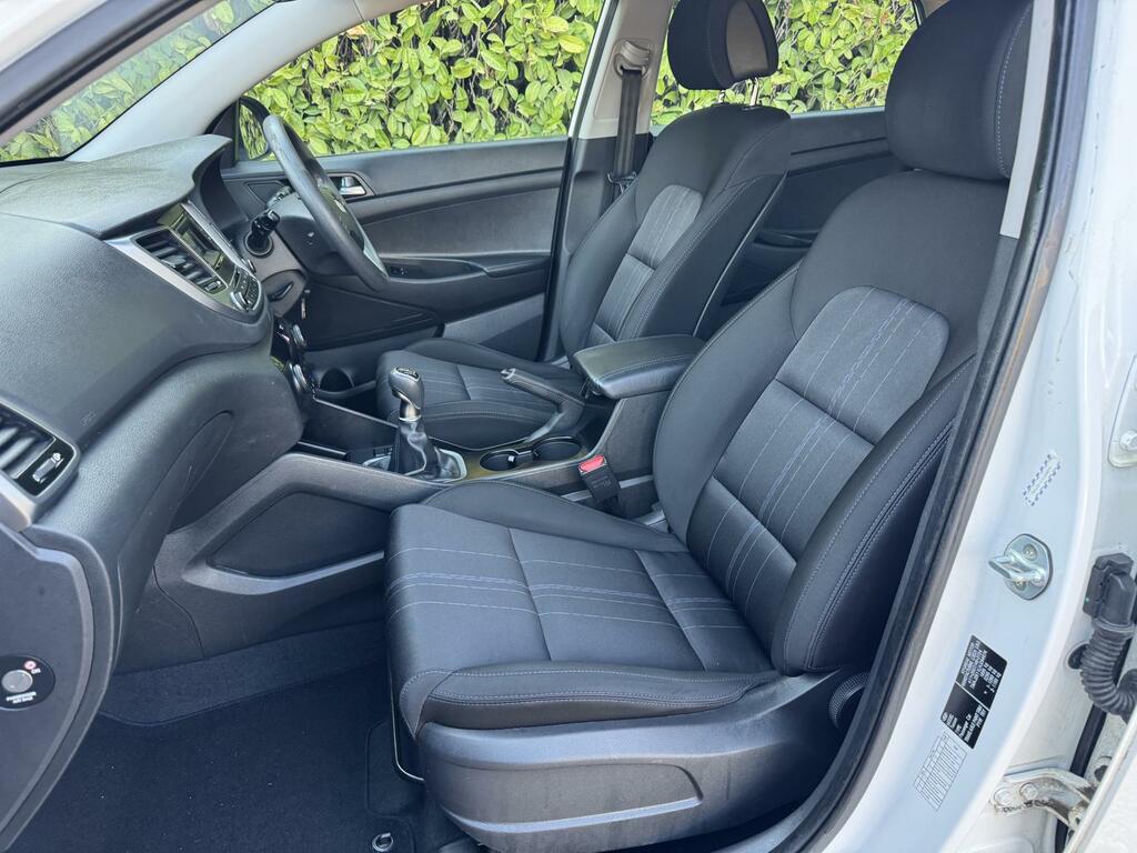 Hyundai Tucson 1.6 Gdi Blue Drive Se Nav Suv Eu Red #22