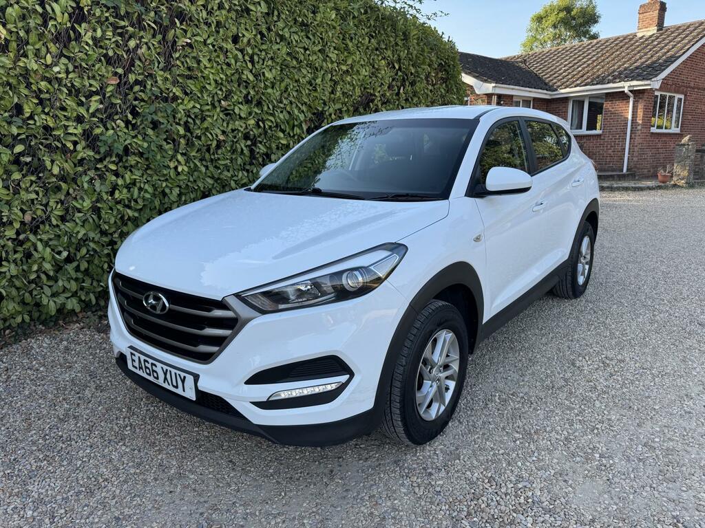 Hyundai Tucson 1.6 Gdi Blue Drive Se Nav Suv Eu Red #7