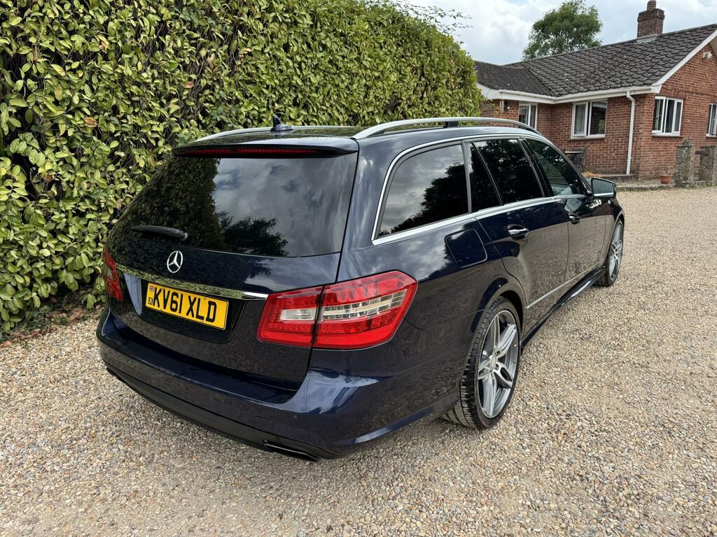Mercedes-Benz E Class Sport Edition 125 KV61XLD Blue #3
