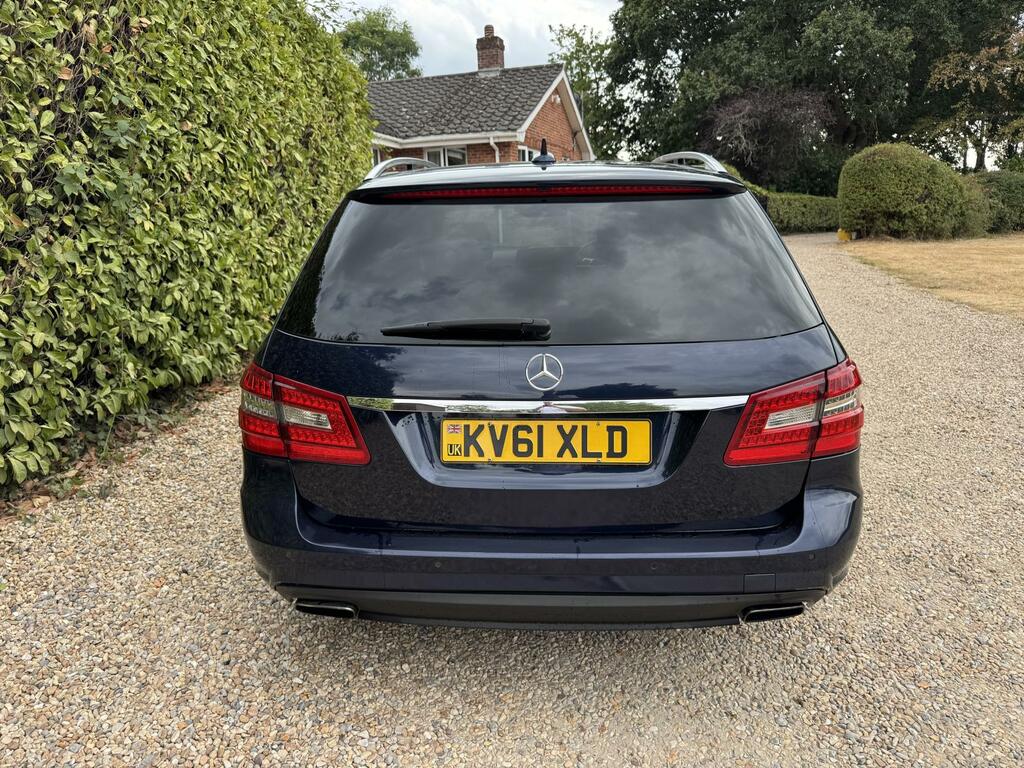 Mercedes-Benz E Class Sport Edition 125 KV61XLD Blue #4