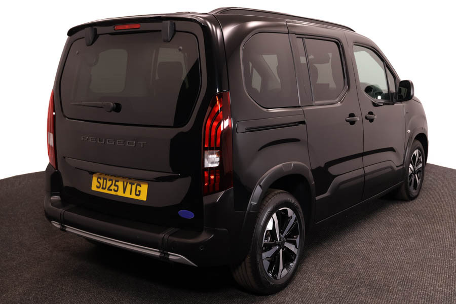 Peugeot Rifter 1.5 Hdi Gt 130 Premium Black #4