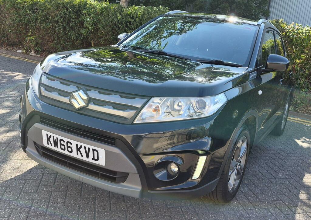 Suzuki Vitara Sz-t Black #5