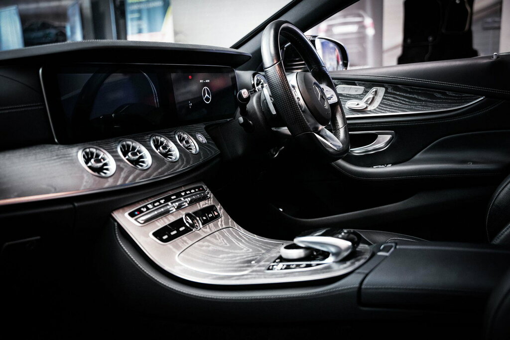 Mercedes-Benz CLS 2.0 Cls300d Amg Line Premium Plus Coupe G-tronic #2