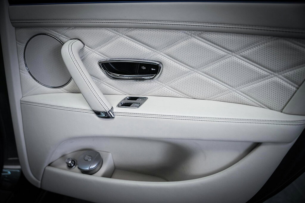 Bentley Flying Spur 4.0 V8 Saloon 4Wd Euro 6 507 Ps Silver #59