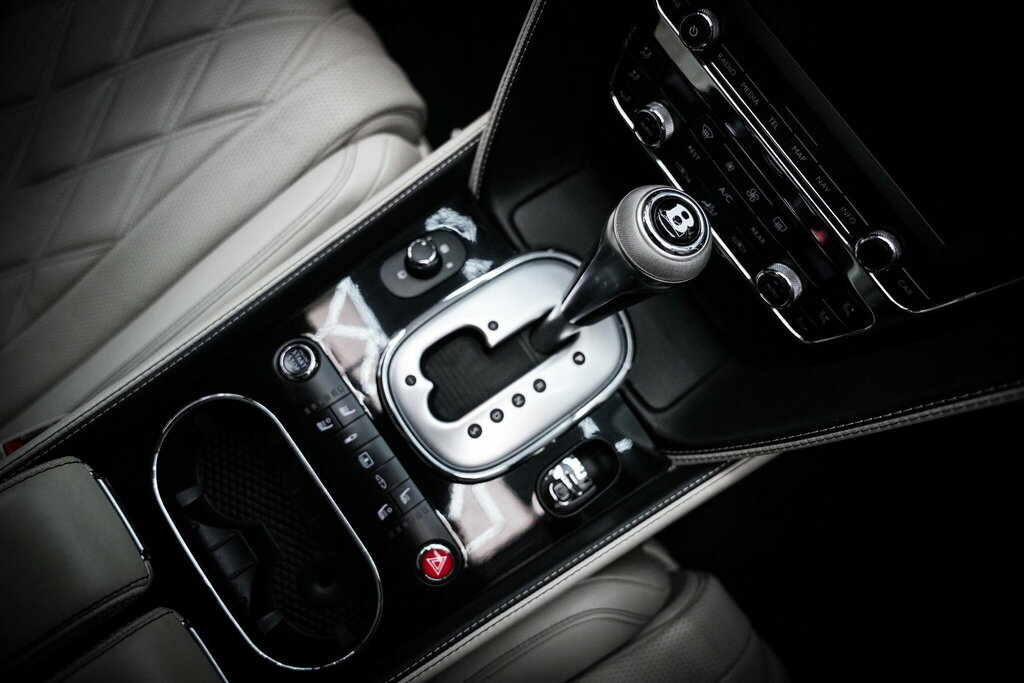 Bentley Flying Spur 4.0 V8 Saloon 4Wd Euro 6 507 Ps Silver #4