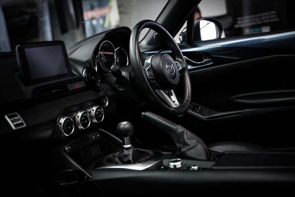 Mazda MX-5 RF 2.0 Skyactiv-g Sport Black Euro 6 BV68OXM Blue #2