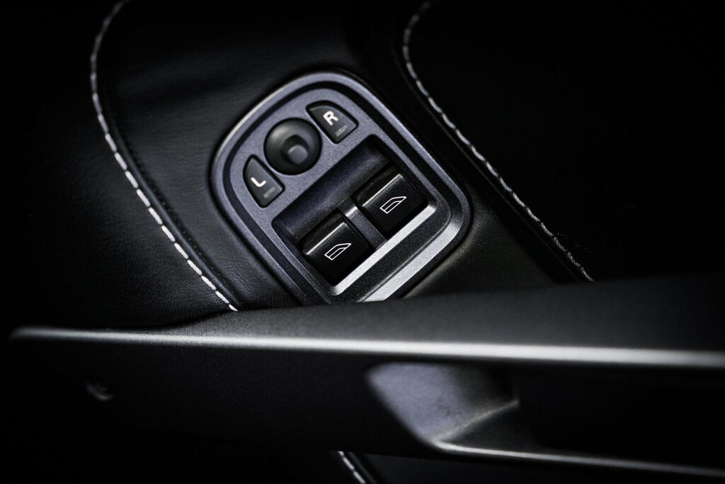 Aston Martin Vantage 4.3 V8 Roadster Sportshift Euro 4 Black #48