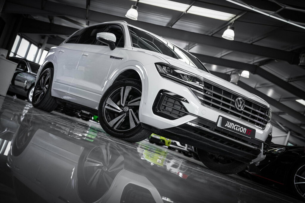Volkswagen Touareg 3.0 Tdi V6 R-line Tech Tiptronic 4Motion Euro 6 S YF19NUL White #5