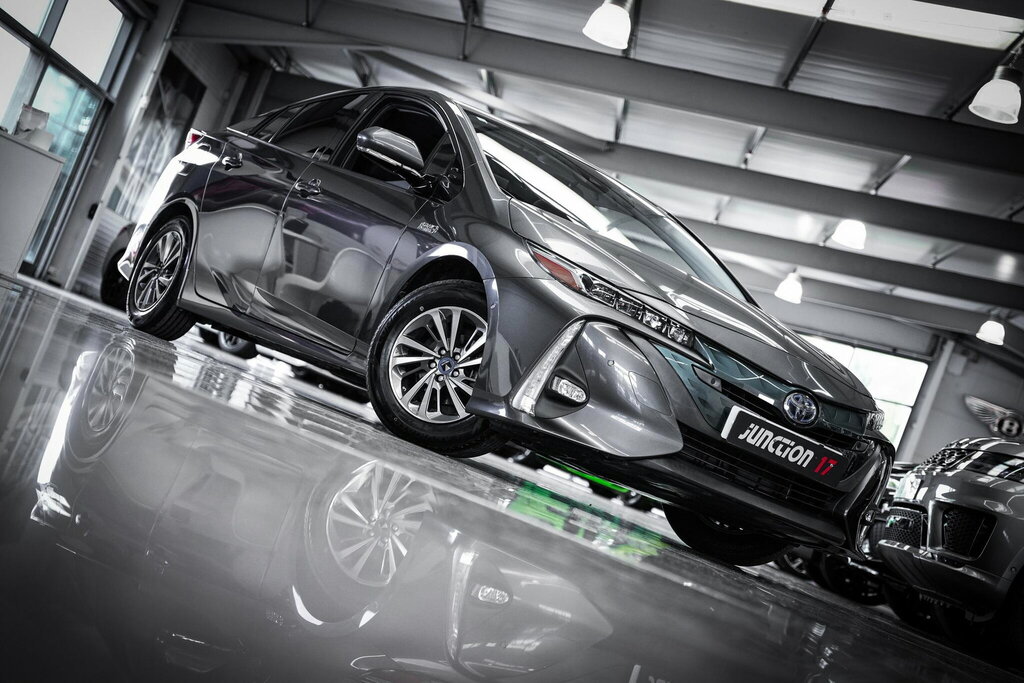 Toyota Prius 1.8 Phv  #6