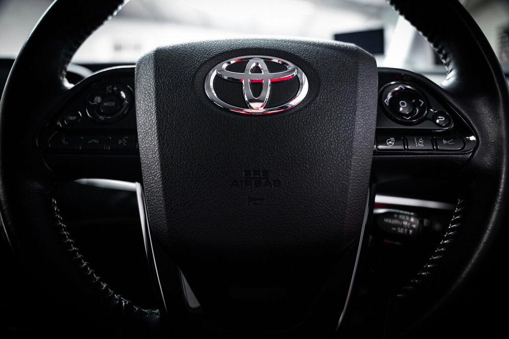 Toyota Prius 1.8 Vvti Excel Euro 6 Ss Cvt White #39