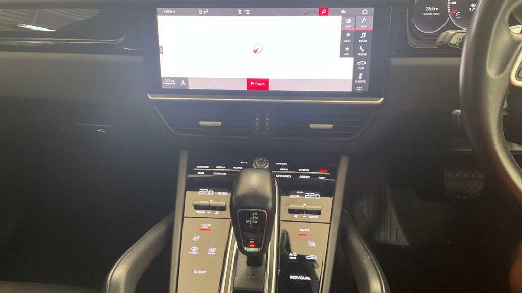 Porsche Cayenne 4.0 V8 E-hybrid 14.1Kwh Turbo S Suv Plu Black #10