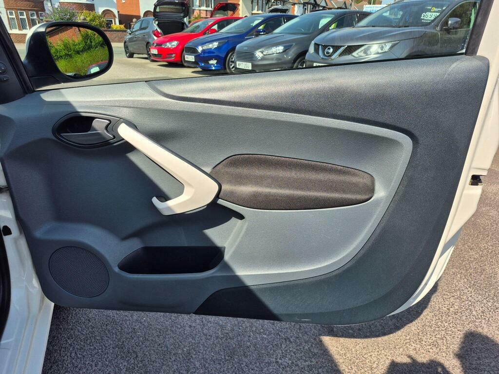 Ford KA 1.2 Zetec Very Low Mileage And Pan Roof Red #20