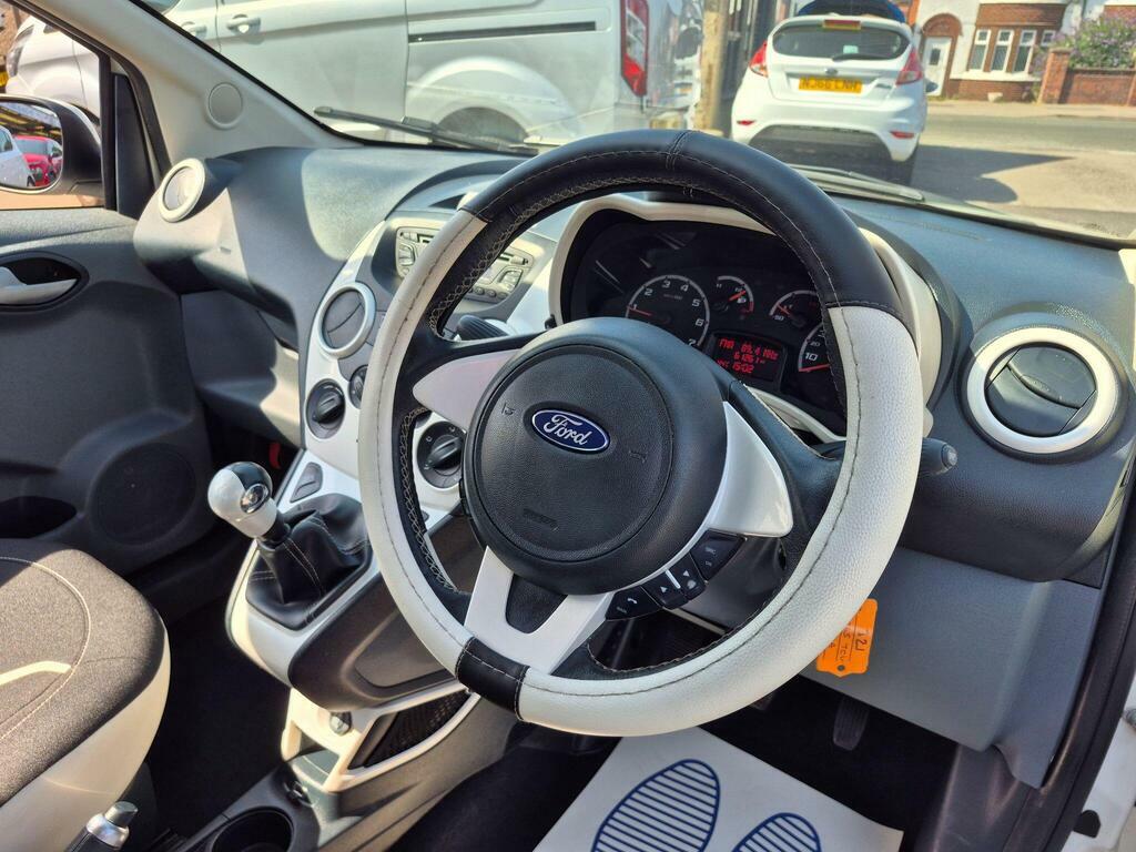 Ford KA 1.2 Zetec Very Low Mileage And Pan Roof Red #12