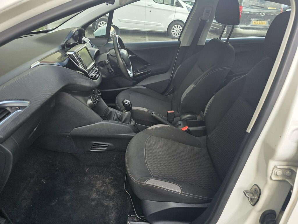 Peugeot 208 1.2 Puretech Active Euro 6 Blue #23