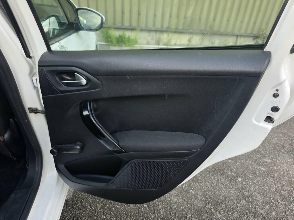 Peugeot 208 1.2 Puretech Active Euro 6 Blue #15