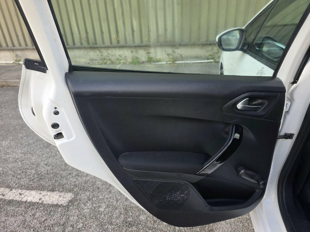 Peugeot 208 1.2 Puretech Active Euro 6 Blue #18