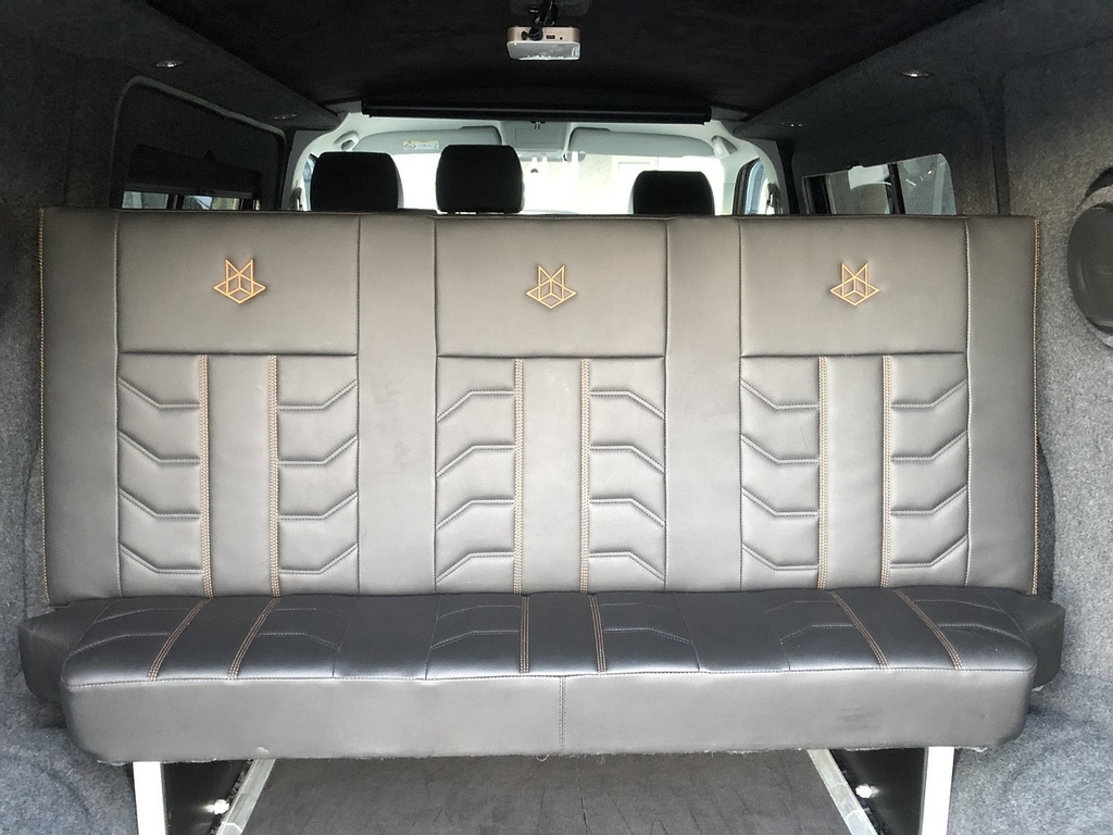 Volkswagen Transporter T30 Panel Van Highline Lwb 150 Ps 2.0 Tdi 6Sp Manu Grey #72