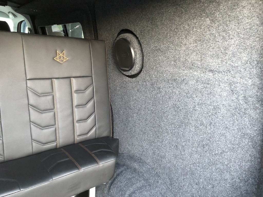Volkswagen Transporter T30 Panel Van Highline Lwb 150 Ps 2.0 Tdi 6Sp Manu Grey #74
