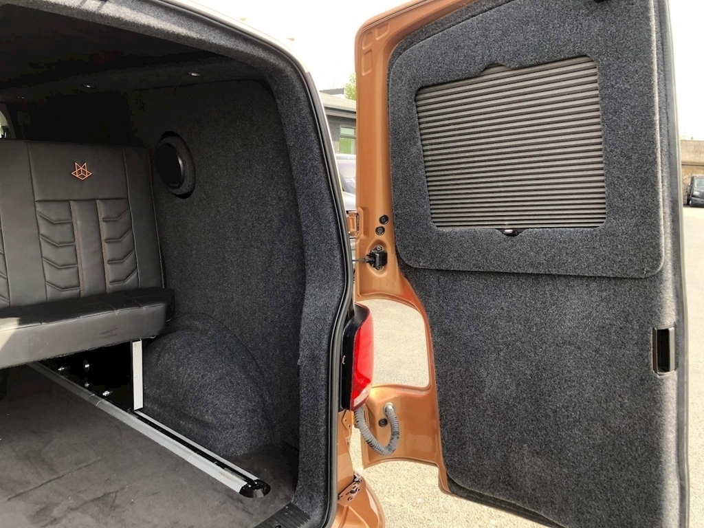 Volkswagen Transporter T30 Panel Van Highline Lwb 150 Ps 2.0 Tdi 6Sp Manu Grey #75