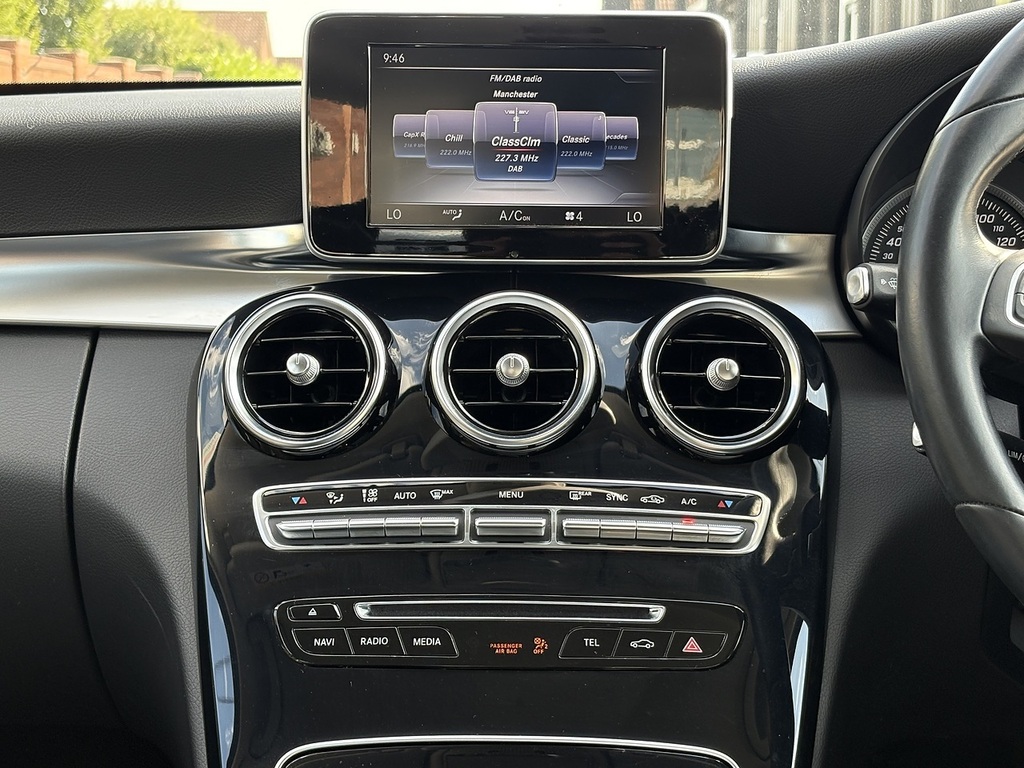 Mercedes-Benz C Class Saloon 2.1 C220 Bluetec Amg Line G-tronic Euro 6 Black #21