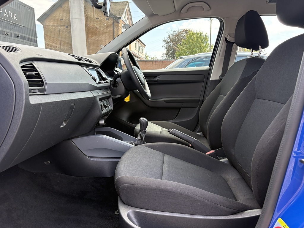 Skoda Fabia Skoda Estate 1.0 Tsi 110 Se Dsg Beige #25