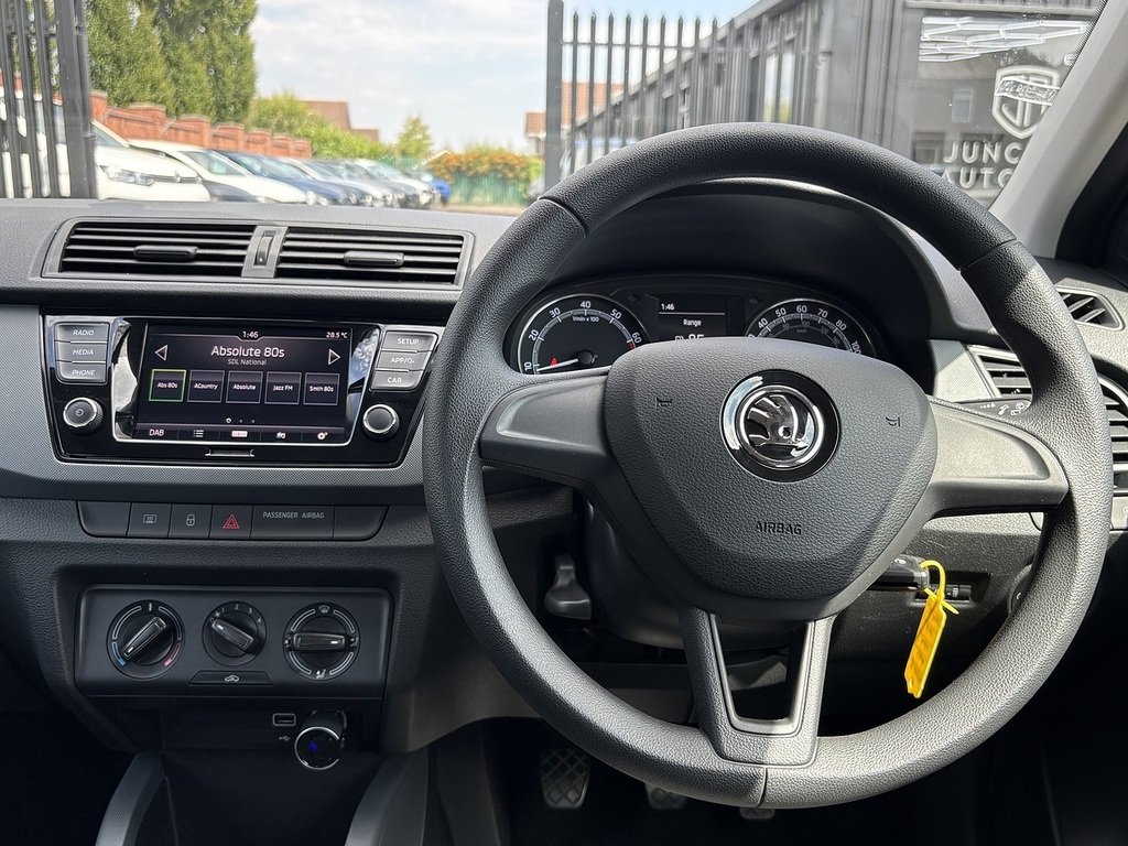Skoda Fabia Skoda Estate 1.0 Tsi 110 Se Dsg Beige #20