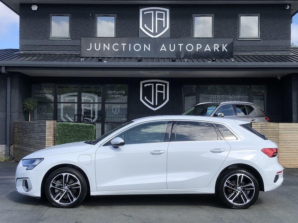 Audi A3 Tfsie Sport ND71XXJ White #4