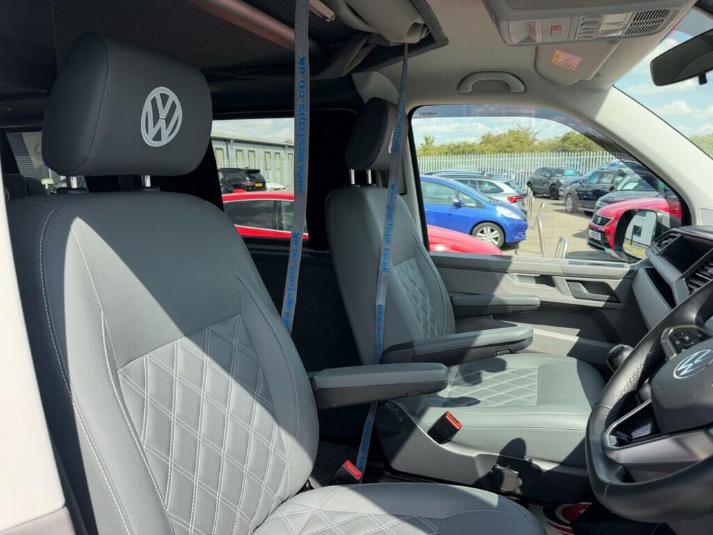 Volkswagen Transporter 2.0 Tdi 150 Highline Van Dsg White #36