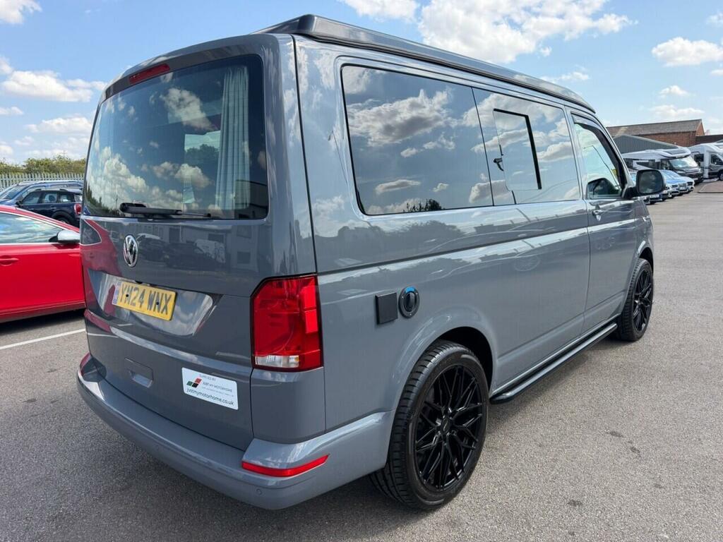 Volkswagen Transporter 2.0 Tdi 150 Highline Van Dsg White #9