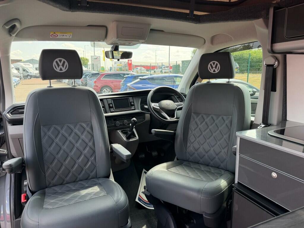 Volkswagen Transporter 2.0 Tdi 150 Highline Van Dsg White #21